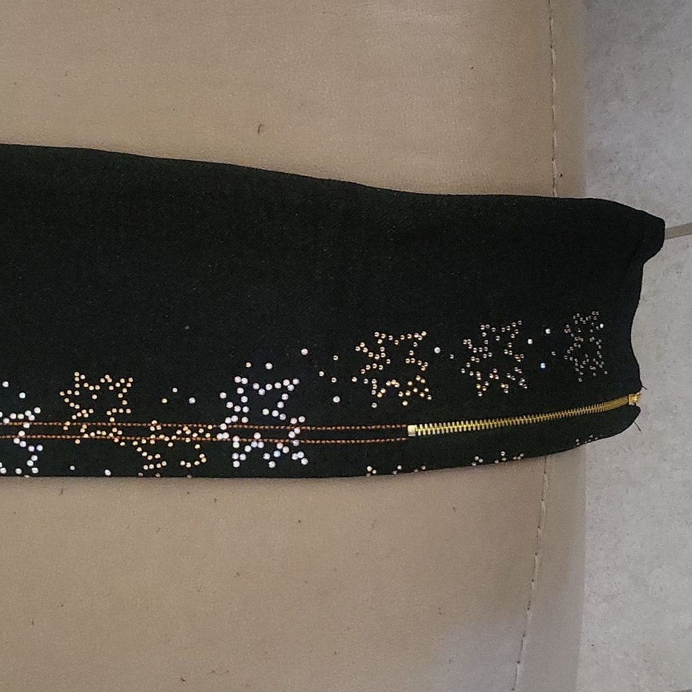 Designed Stretchy Legg ings - Picture 2 of 7